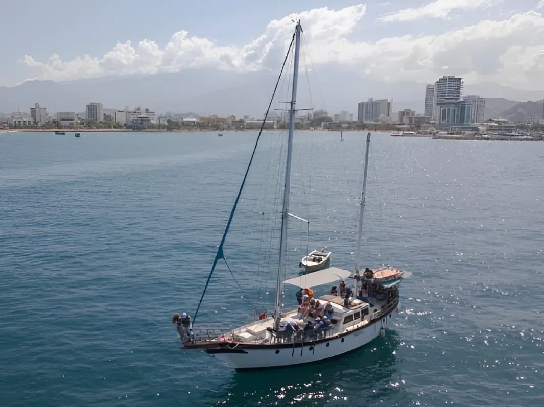 Boat - 15m Santa Marta Gulet Perkins 50 Hire