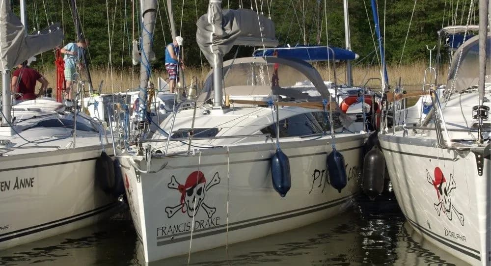 Boat - 9.52m Gizycko Sailing Yacht Hire