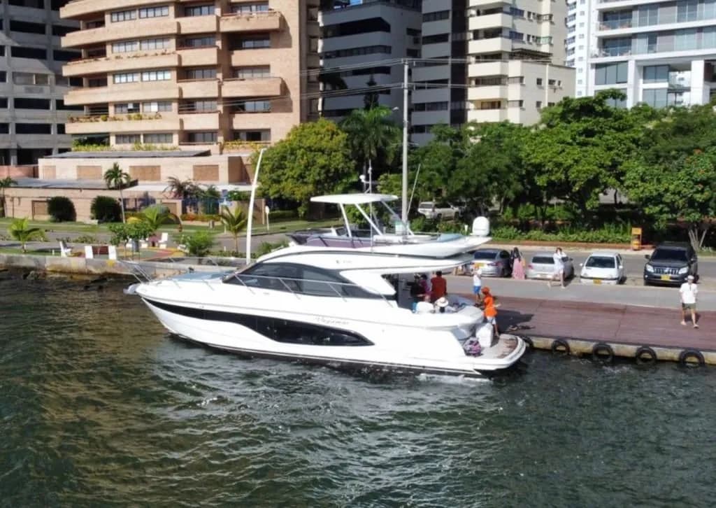Boat - Charter a 14.72m 2 Cabin Motor Yacht in Cartagena de Indias