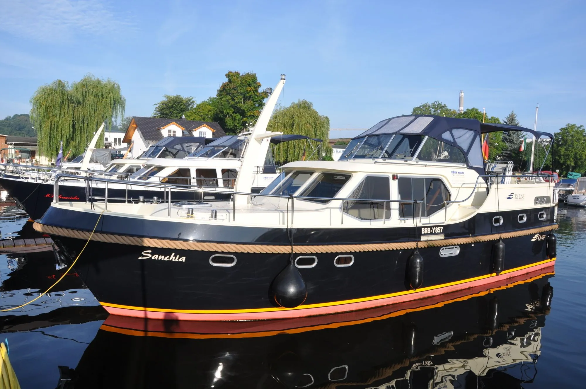 Boat - 12.25m Zehdenick ReLine 1225 AC Hire