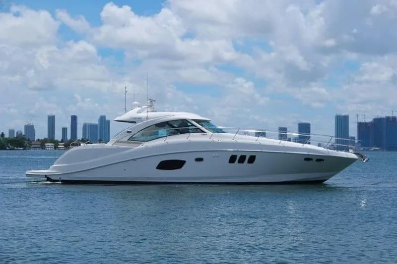 Tekne - Miami 18.71m Kiralık Sea Ray 580