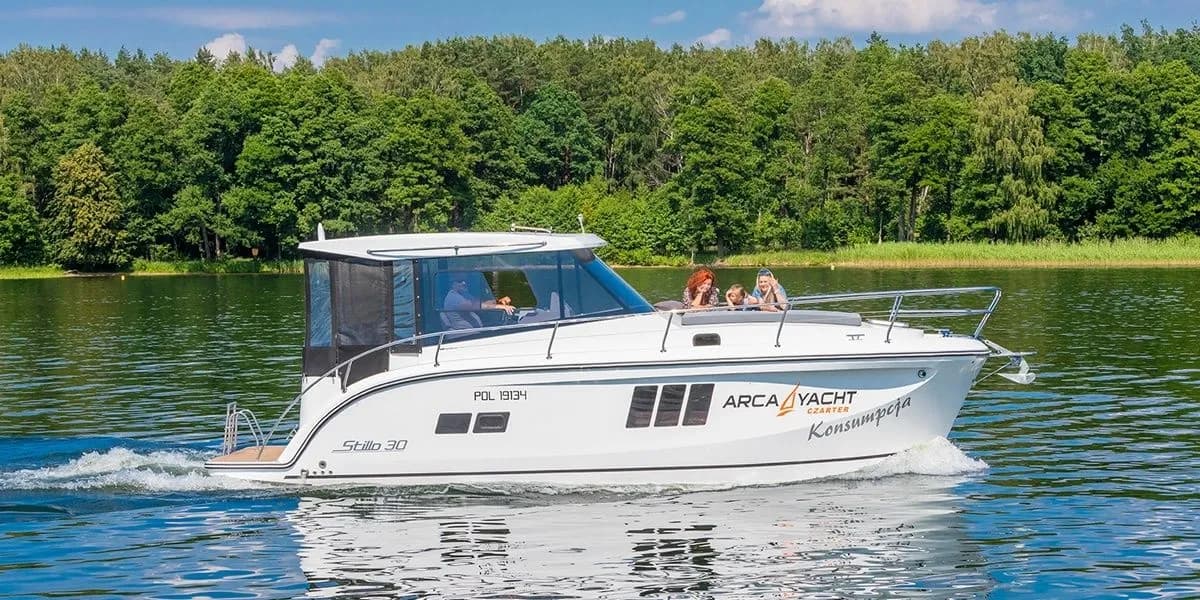 Boat - 9m Gizycko Motor Yacht Stillo 30 Prestige Hire