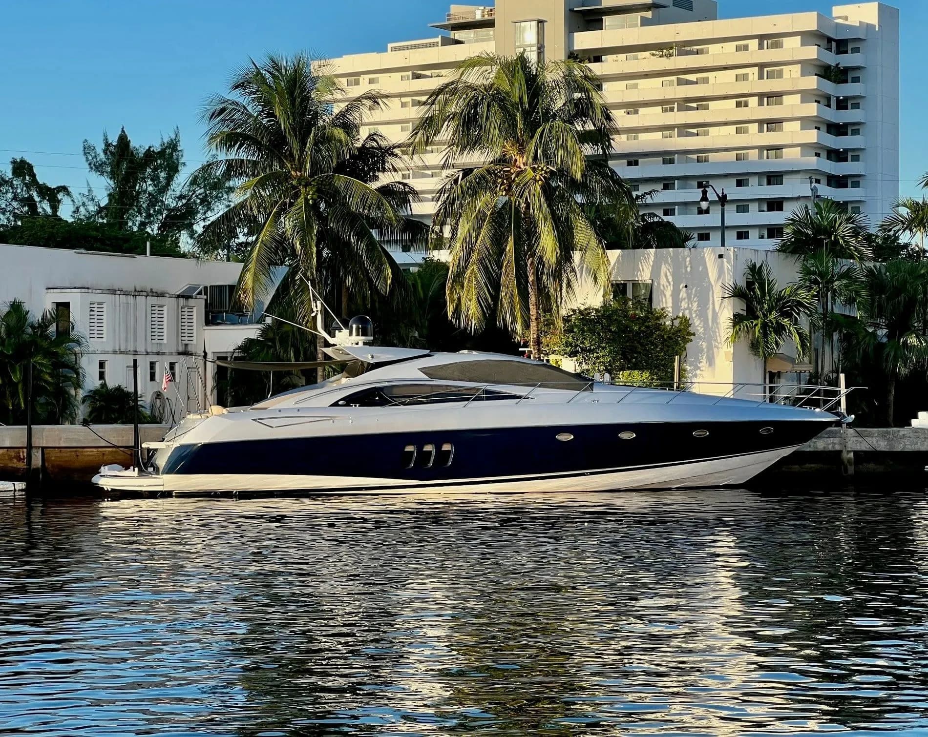 Tekne - Miami Kiralık Sunseeker 72 22.25m Motoryat