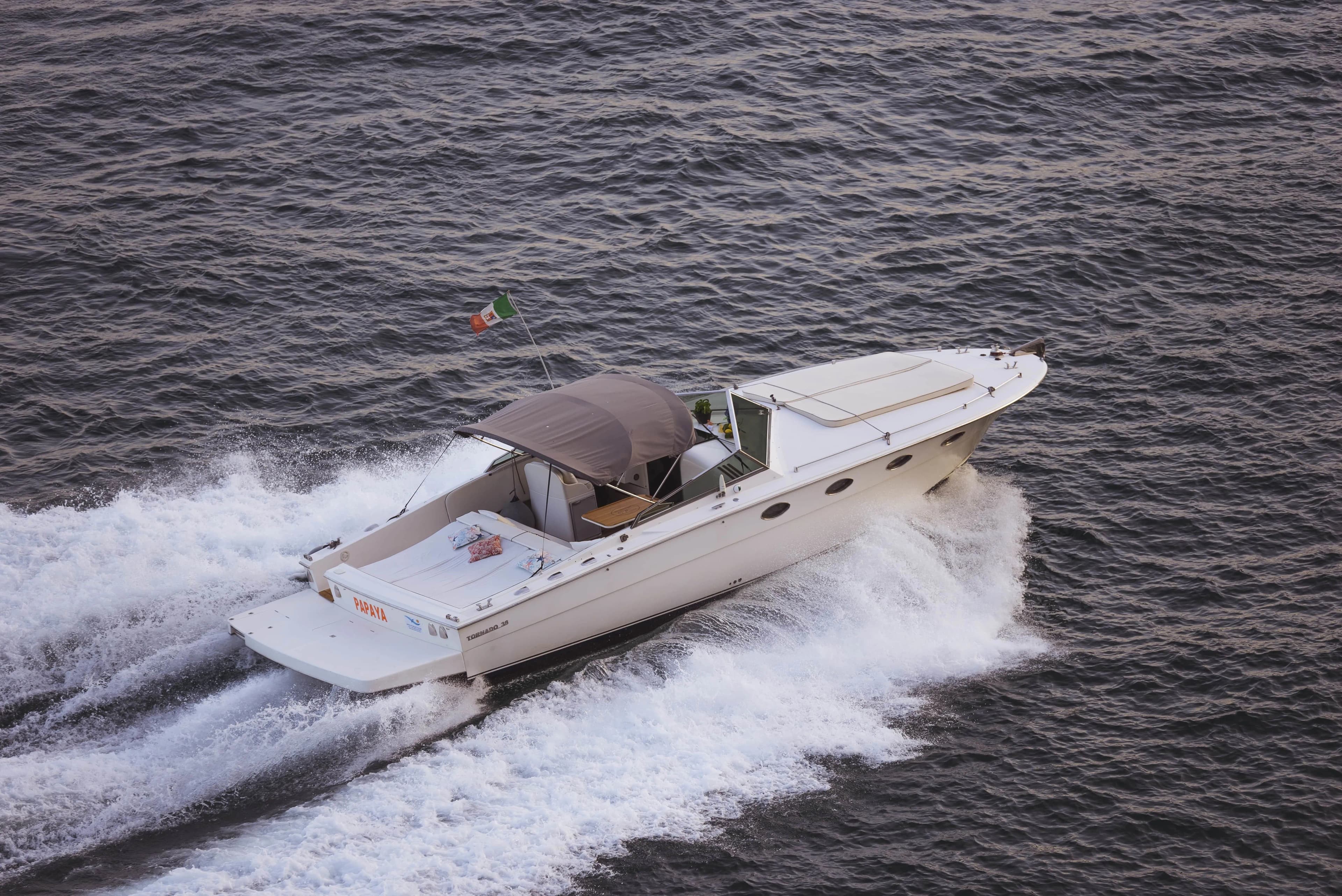 Tekne - Maiori Kiralık Tornado 38 11.7m Motoryat
