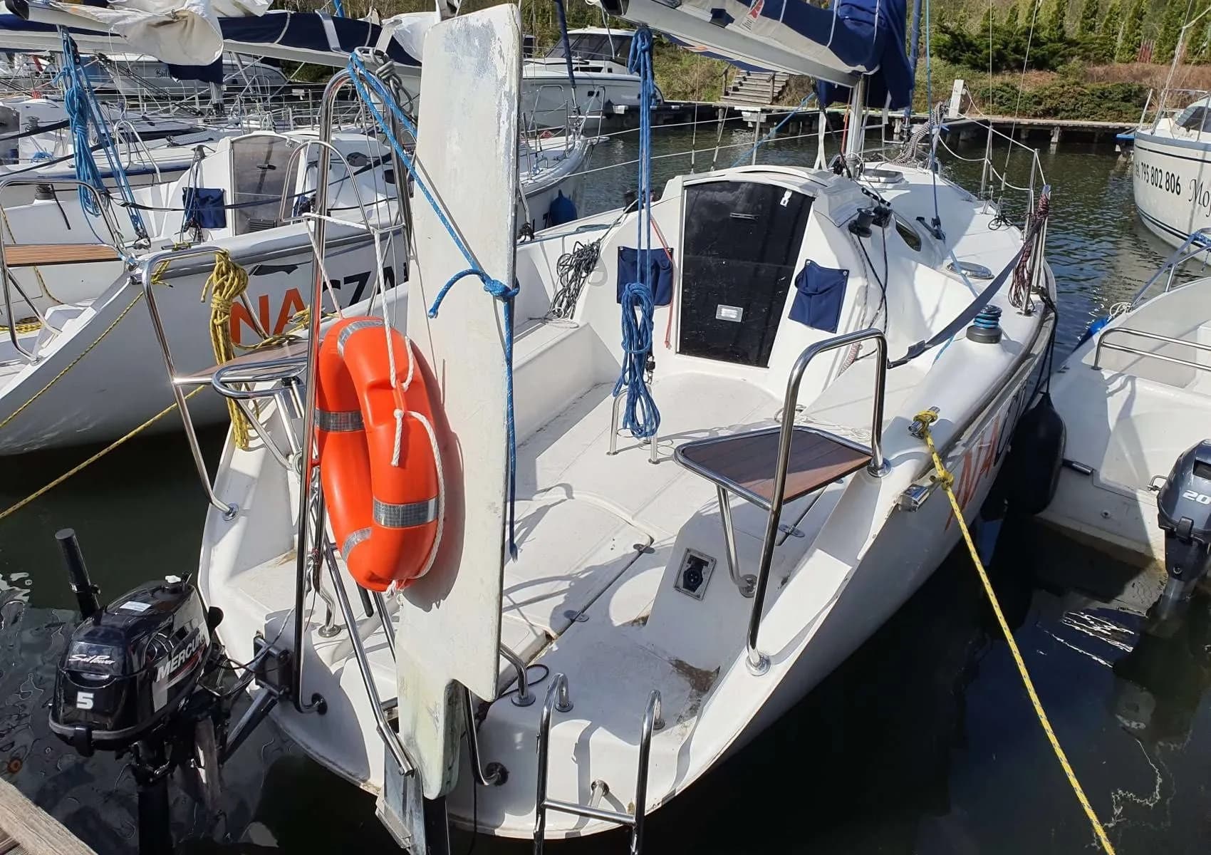 Boat - 7.8m Gizycko Twister 26 Hire