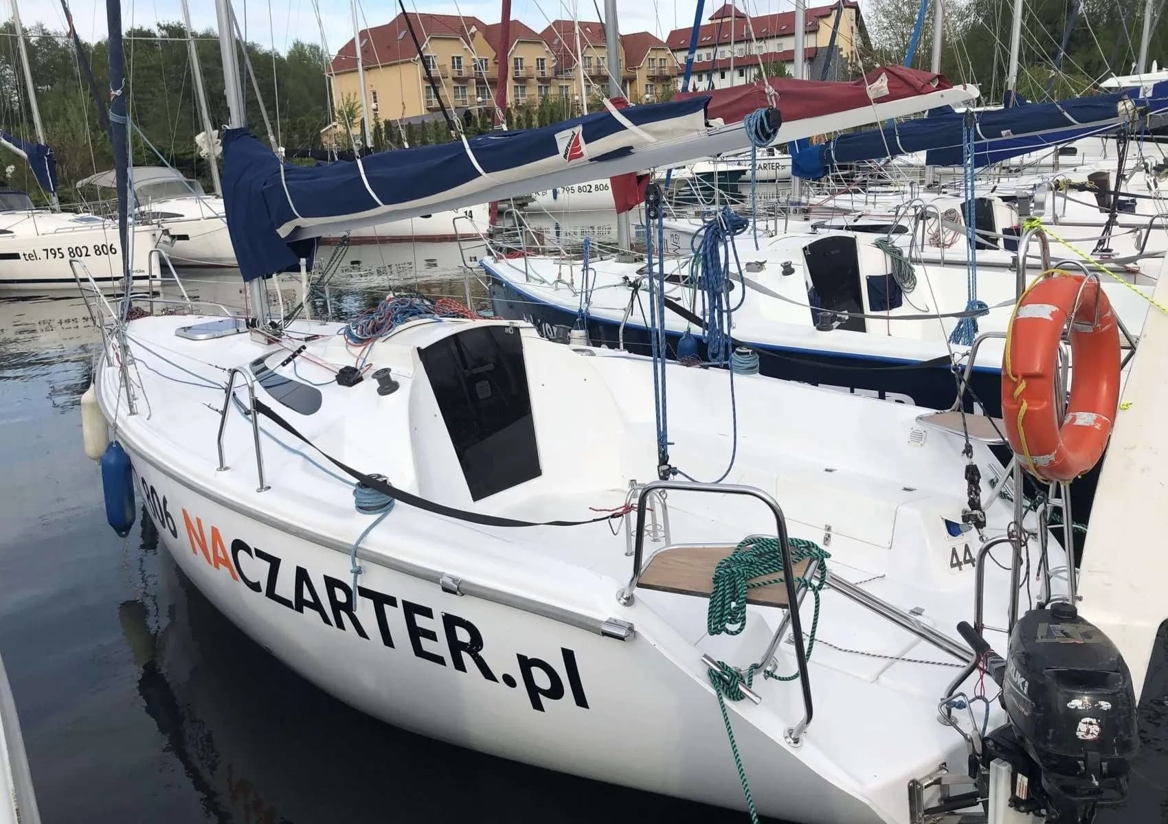 Boat - Explore Gizycko on a 7.8m Rental Twister 26
