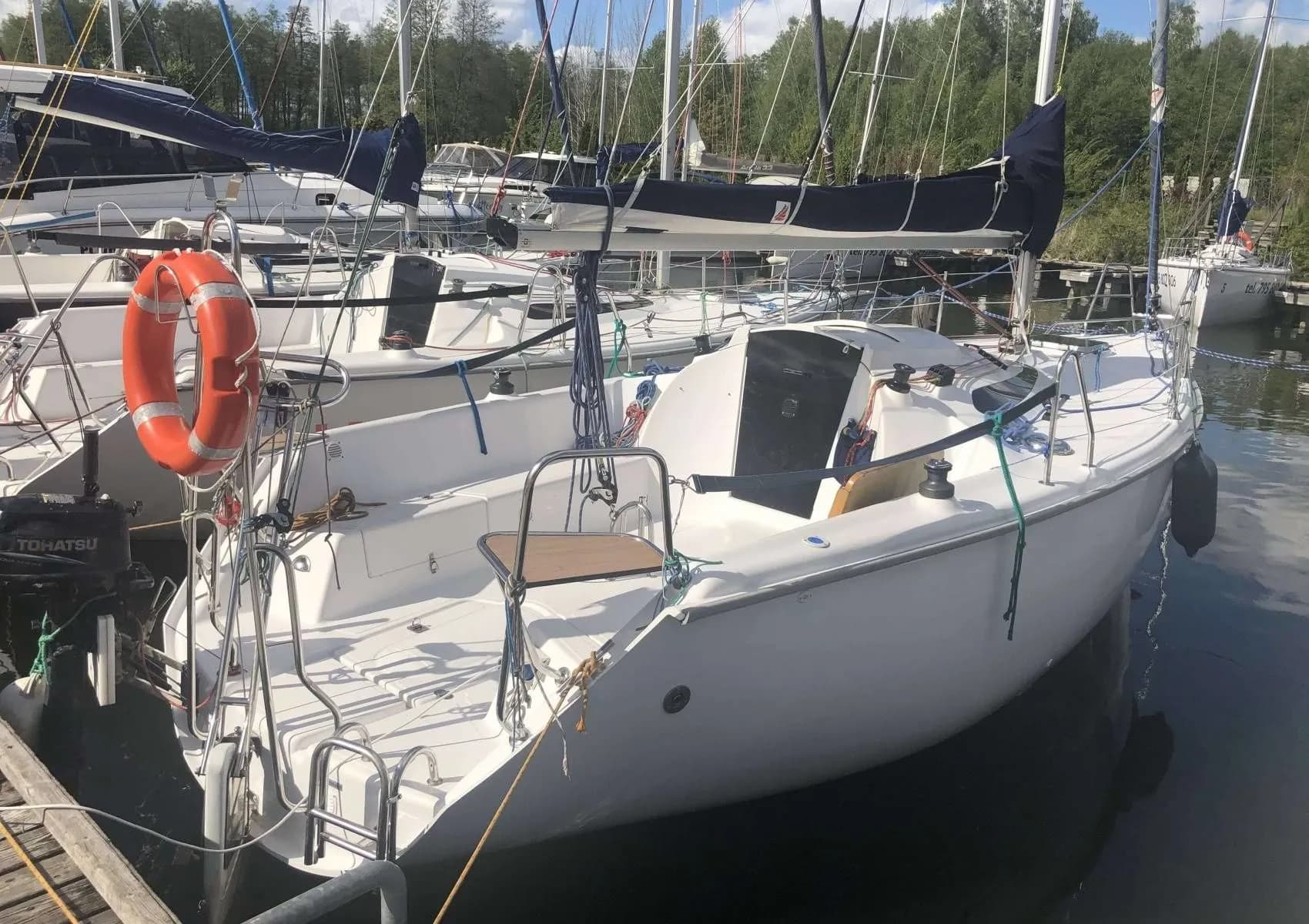 Boat - 7.8m Gizycko Sailing Yacht Twister 26 Hire