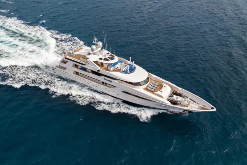 Boat - 50m Downtown Nassau 6 Cabin Motor Yacht Hire