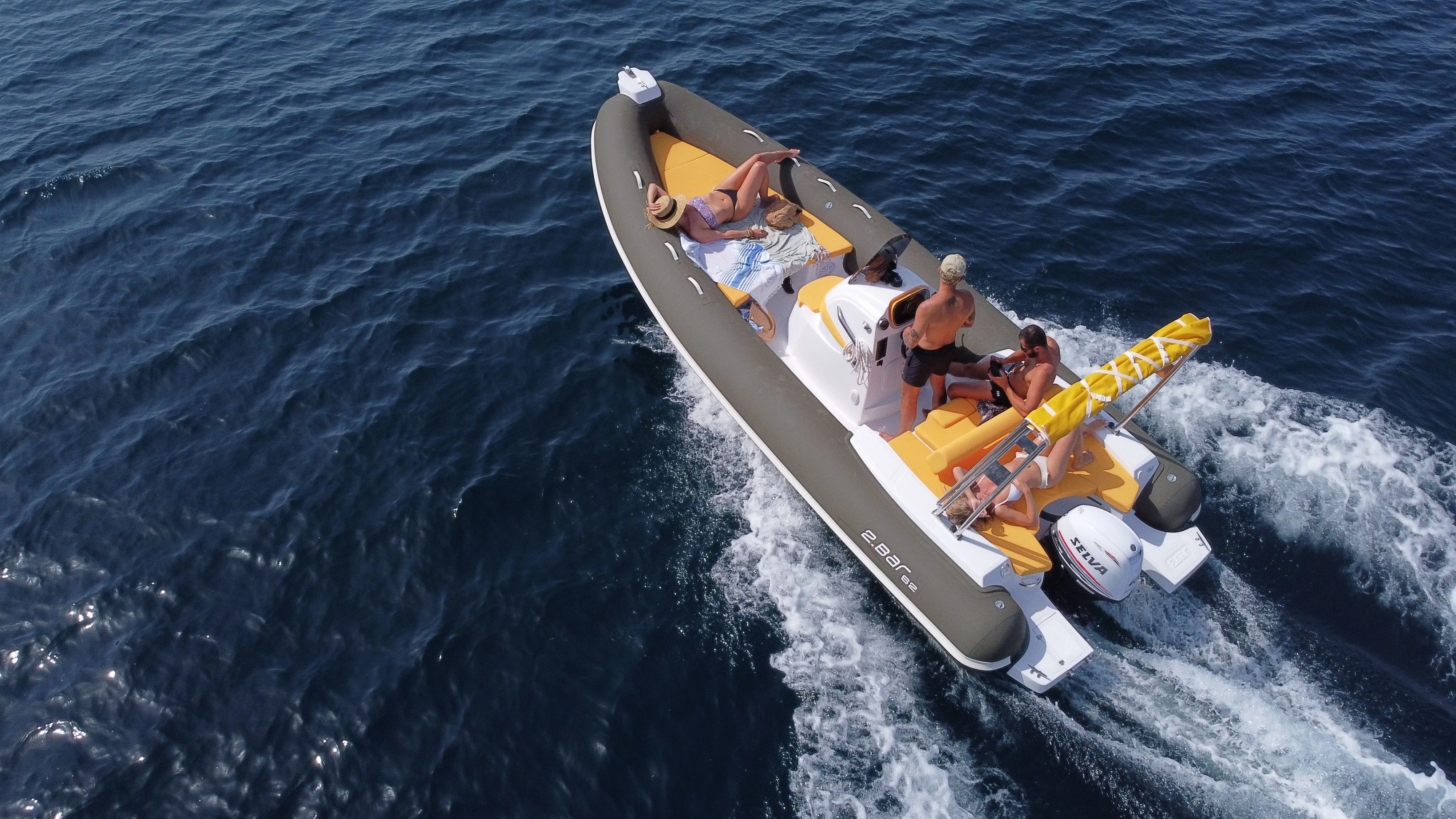 Charter a 6.2m 2Bar 620 Motor Boat in Sorrento