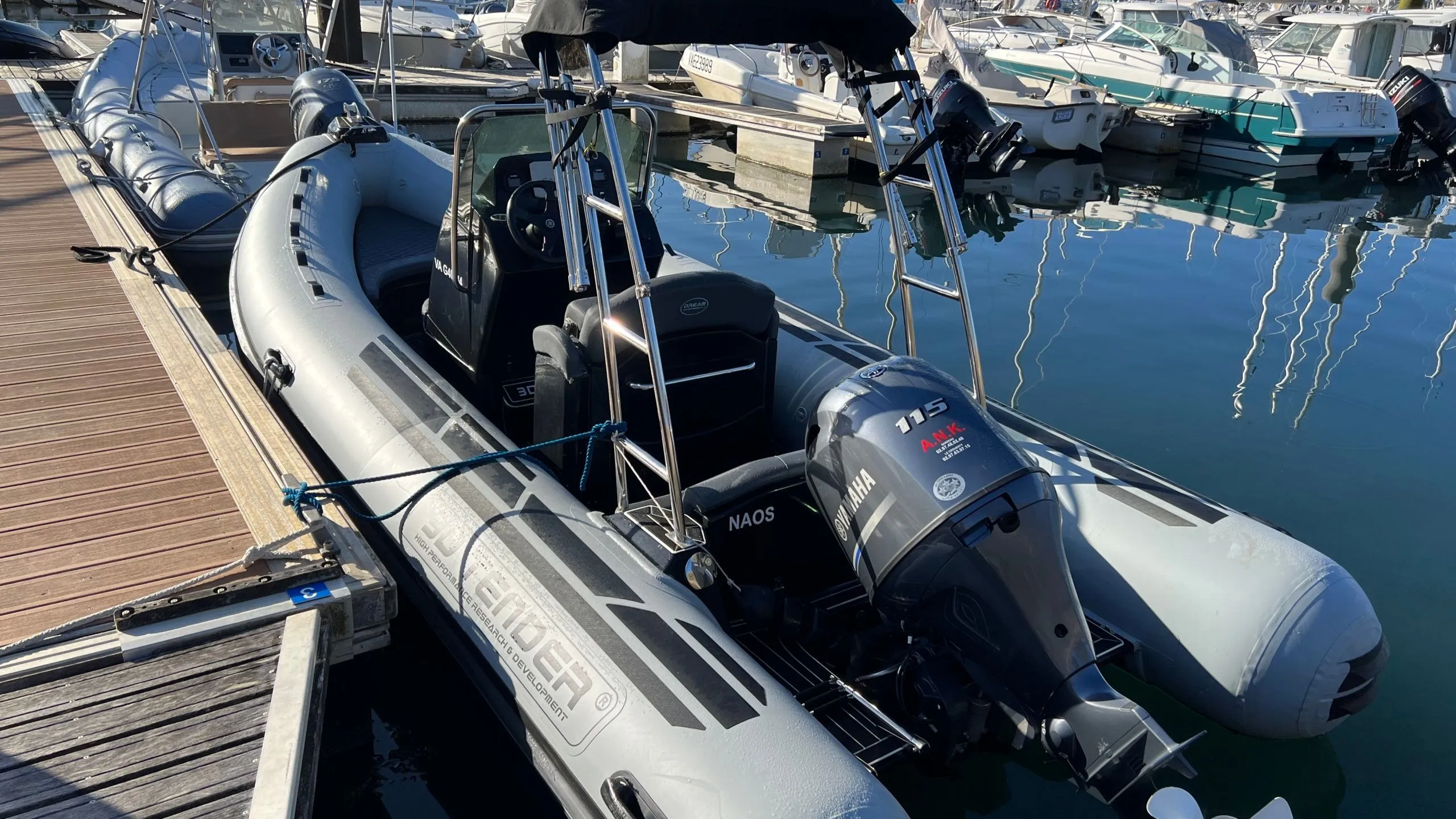 Charter a 5.9m 3D Tender Dream 6 in Arzon