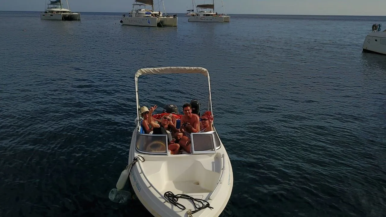 Charter a 4.56m Motor Boat in Vlychada