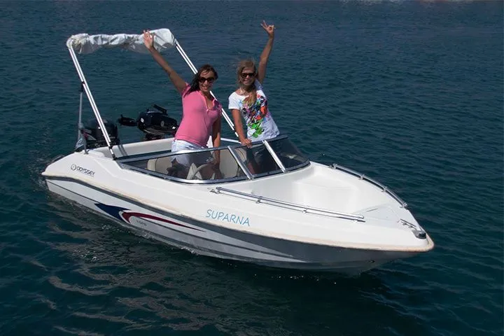 Charter a 4.56m Motor Boat in Vlychada