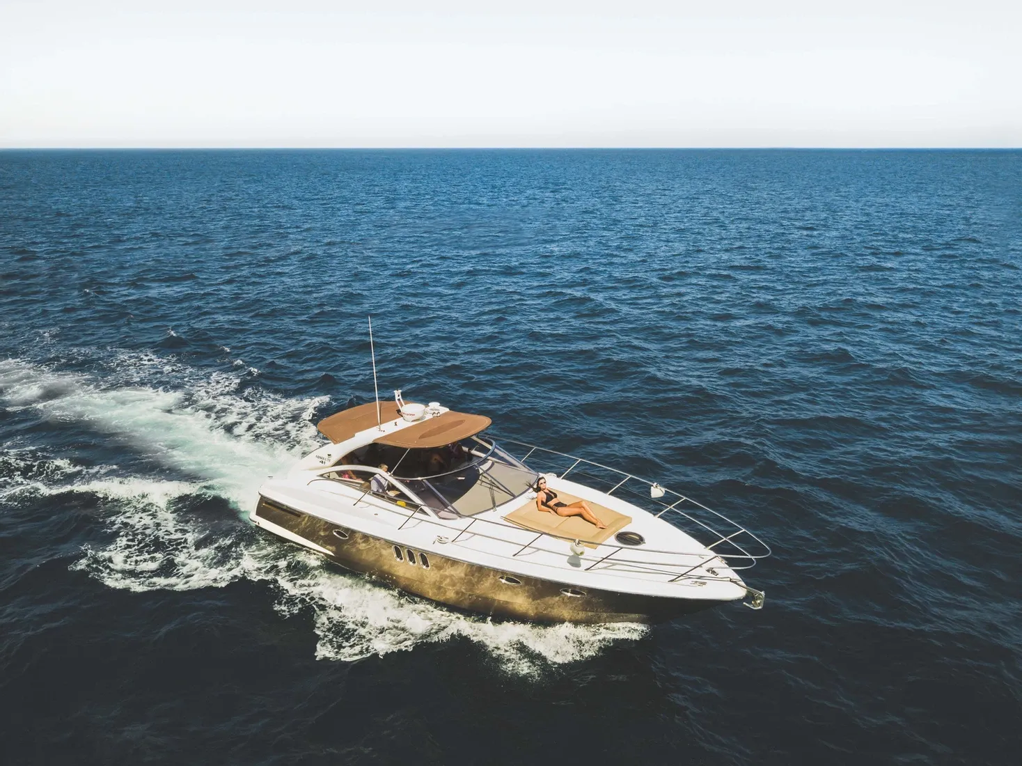 Rent a 12.35m Motor Yacht Absolute 41 in Cabo San Lucas
