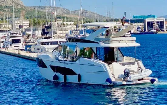 Rent a 14.63m Motor Yacht Absolute 47 Fly in Rogoznica