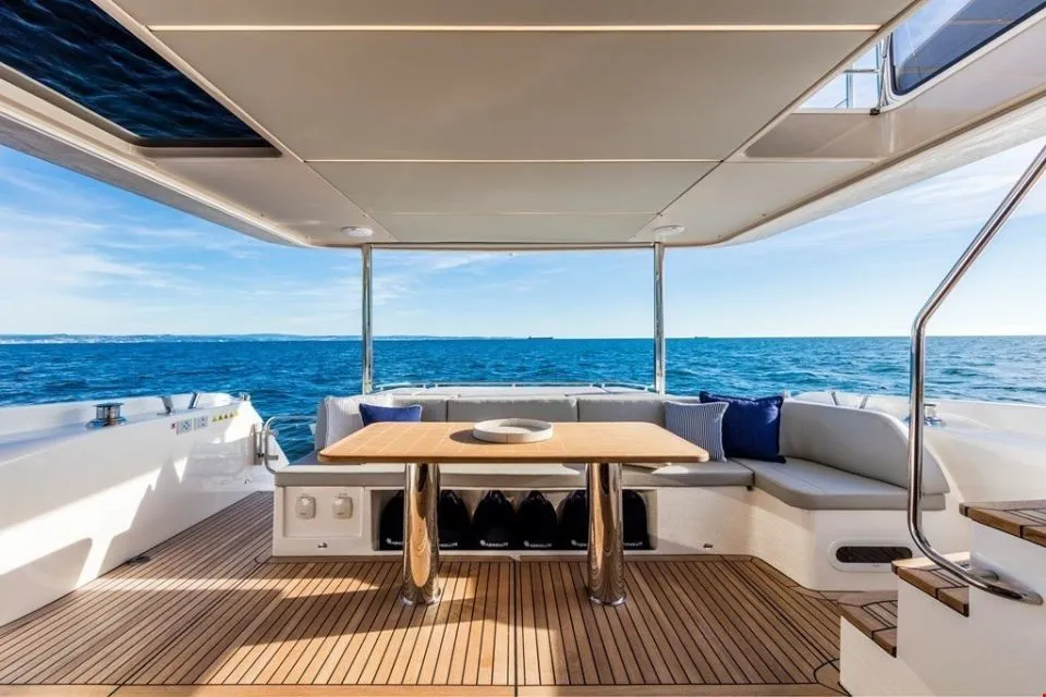 Moj Mir Charter Boat