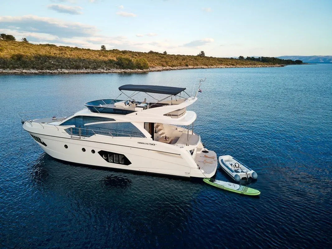 15.2m Podstrana Absolute 50 Fly Motor Yacht Hire