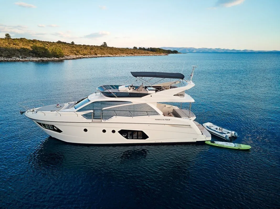 Viva La Vida Charter Boat