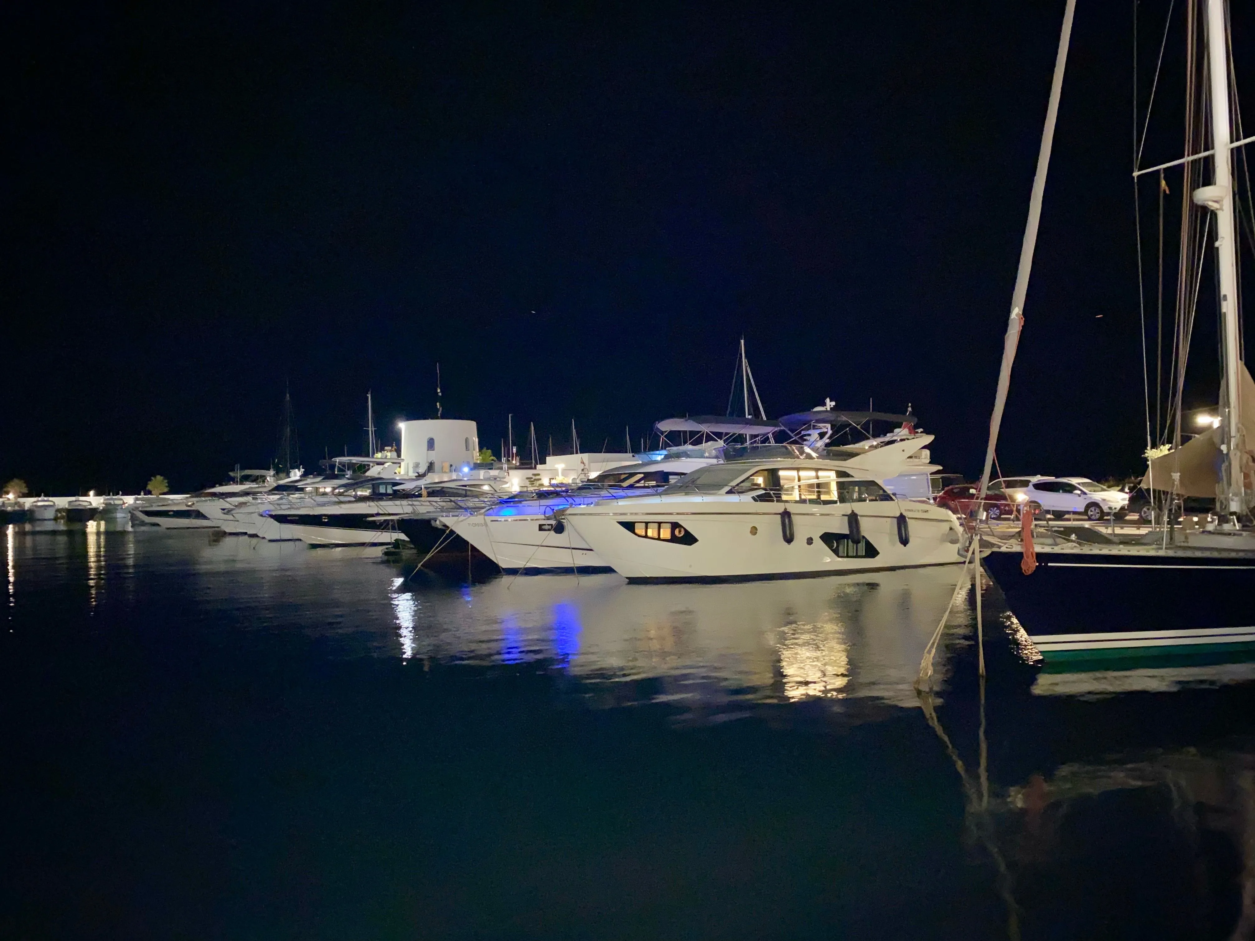Rent a 15m Absolute 52 Fly in Santa Eularia des Riu