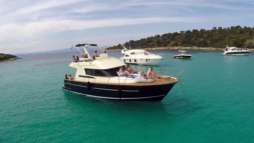 Sissy Charterboot - 3