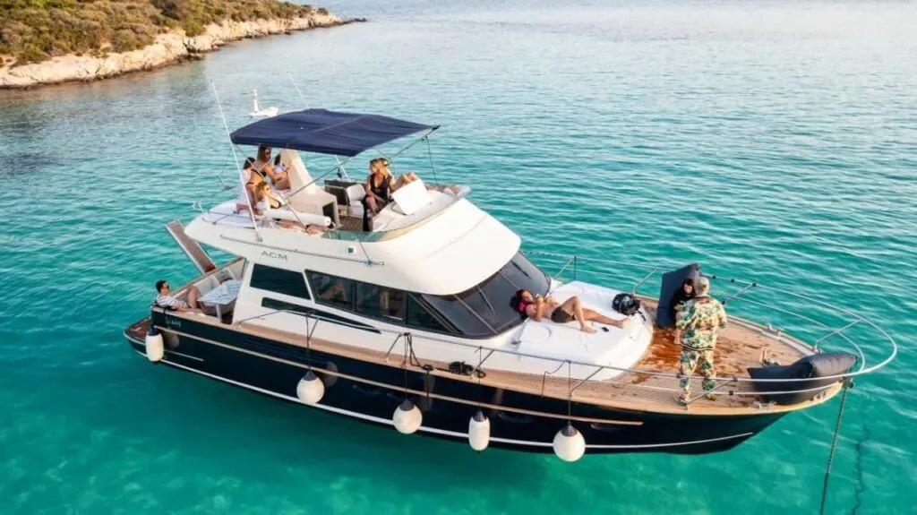 Sissy Charterboot - 4