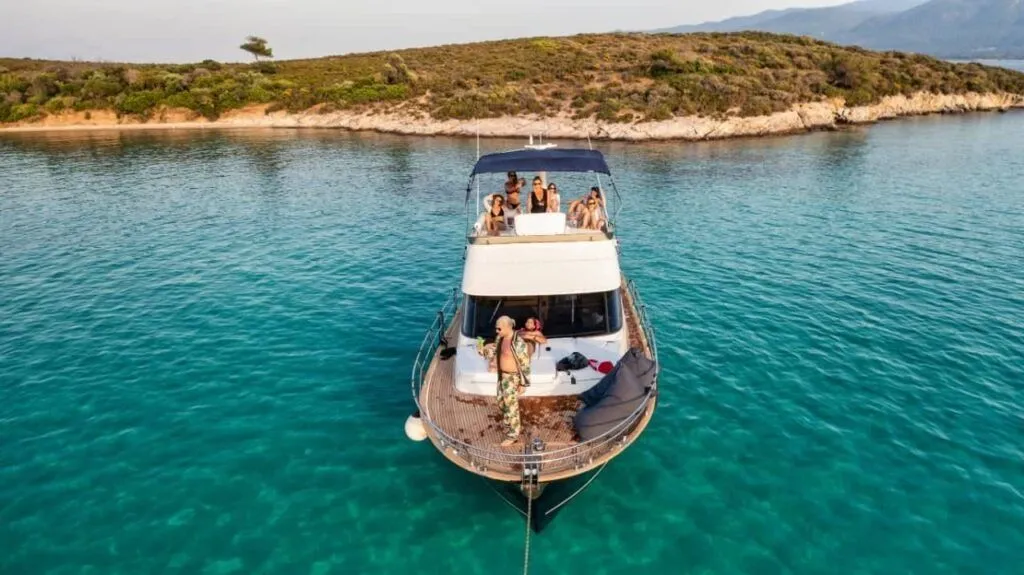 Sissy Charterboot - 5