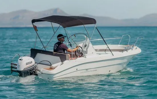 Charter a 4.65m Motor Boat in Alcudia