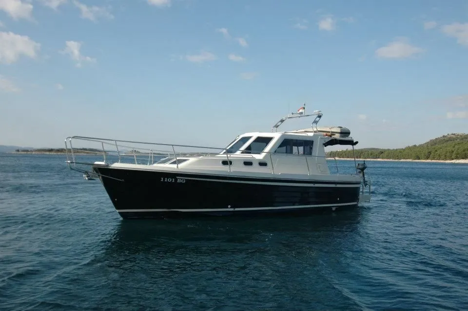 Fjaka Charter Boat