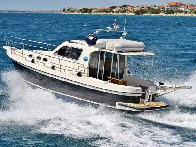 Jedva Charter Boat