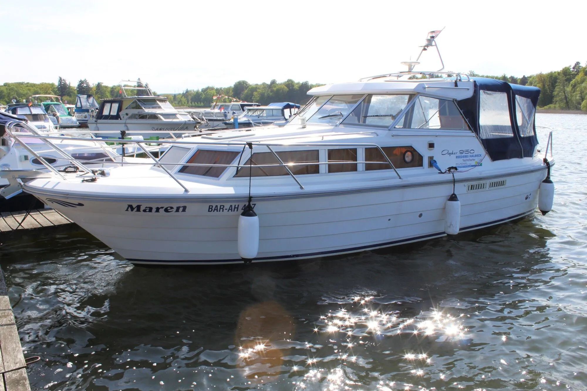 8.4m Rheinsberg Motor Yacht Agder 840 Hire
