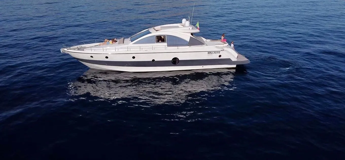 Layla Charter Boat