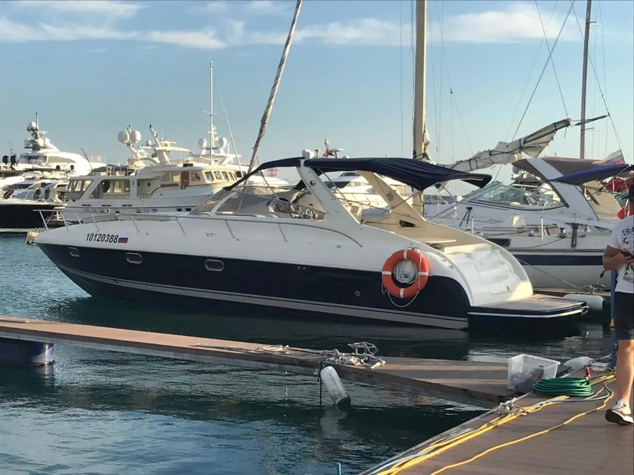 Boot - Charter a 11m Boat in Sochi