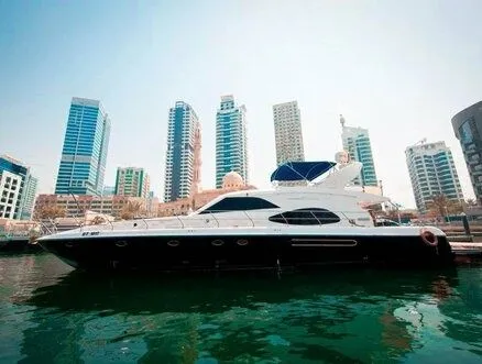 Explore Dubai on a 20.73m Rental Boat