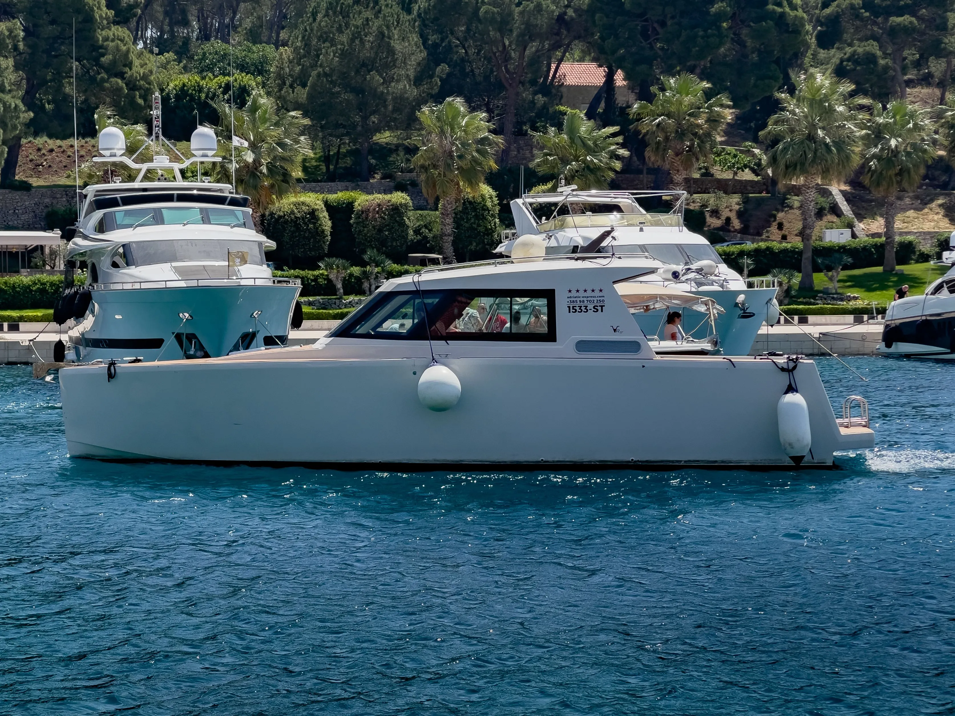 1533 ST Charter Boat - 5