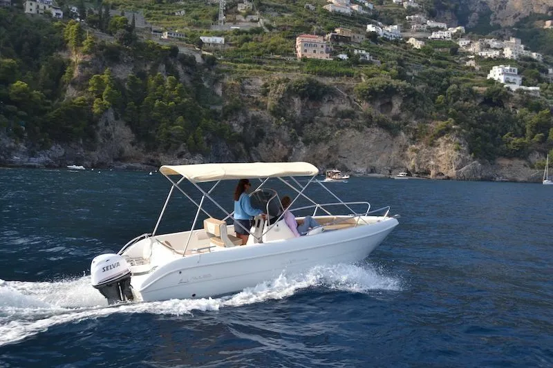 Charter a 5.6m Allegra 19 Motor Boat in Salerno