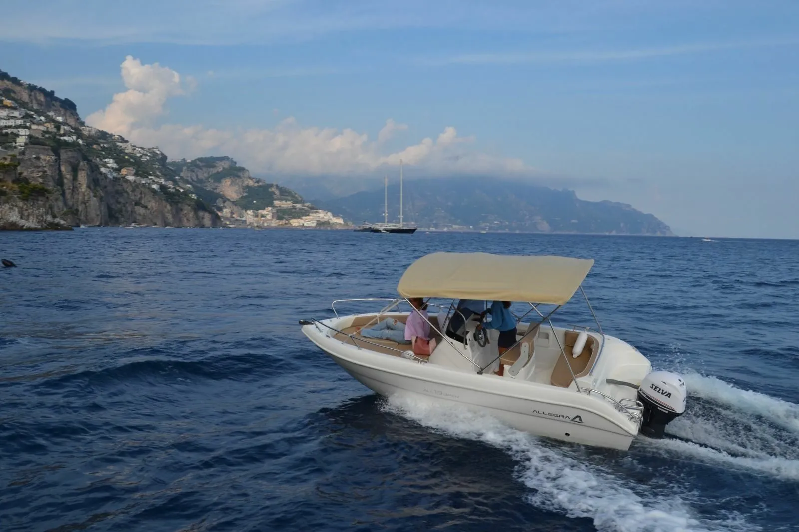 Salerno 5.6m Kiralık Motorlu Tekne Allegra 19
