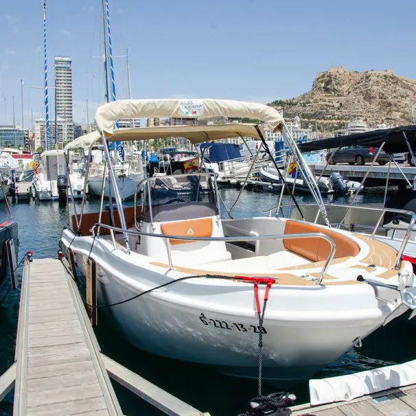 Alicante Kiralık Allegra 21 Open 5.99m Motorlu Tekne