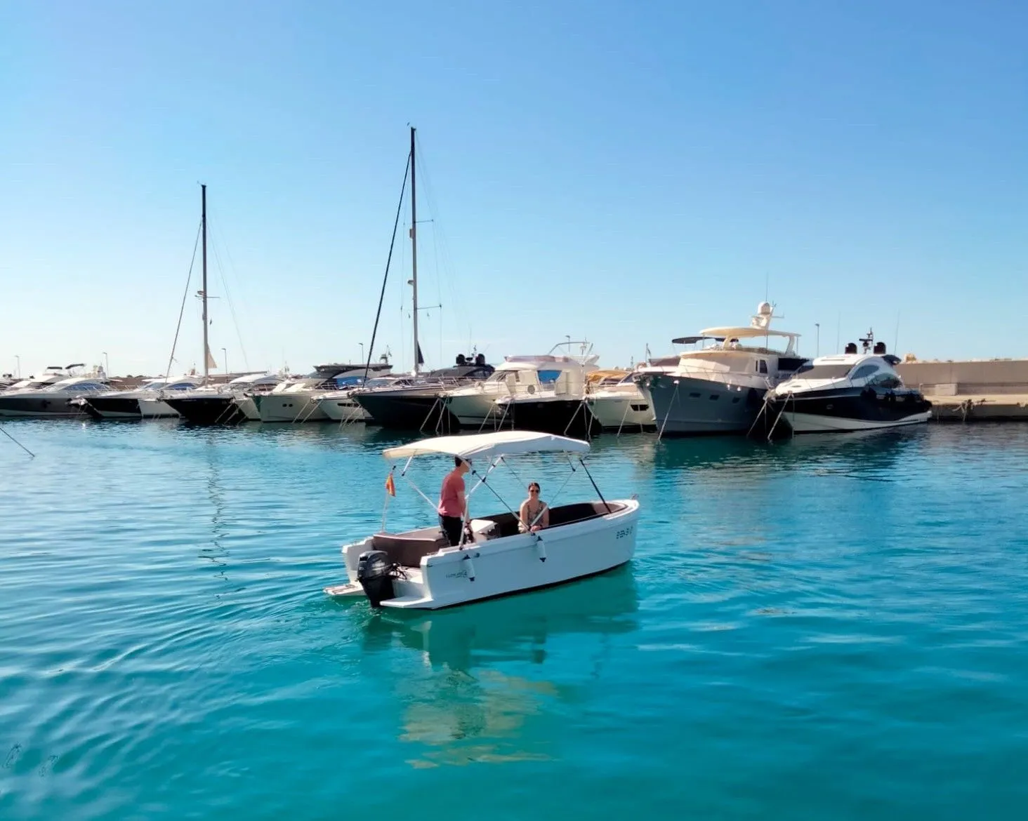 Rent a 4.9m Motor Boat in Altea