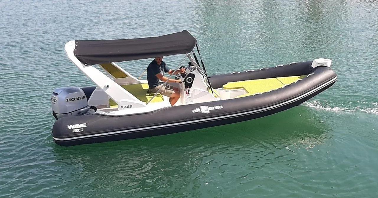 Charter a 6.1m Motor Boat Altamarea 20 in Frejus