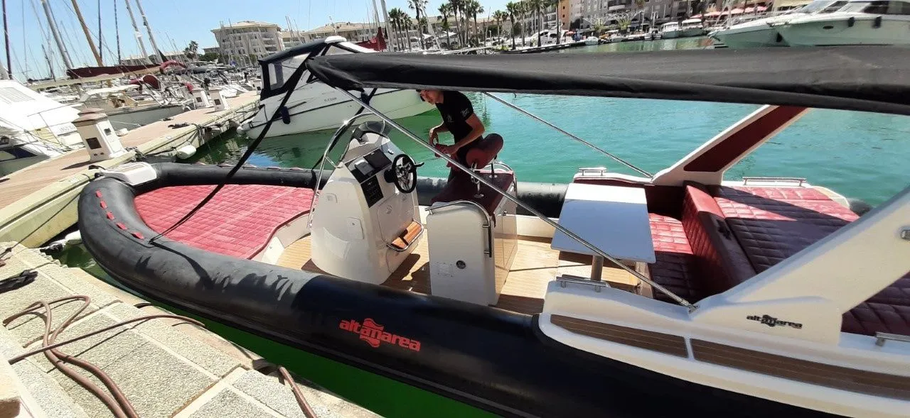 No Name Charter Boat