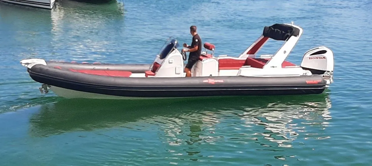 No Name Charter Boat