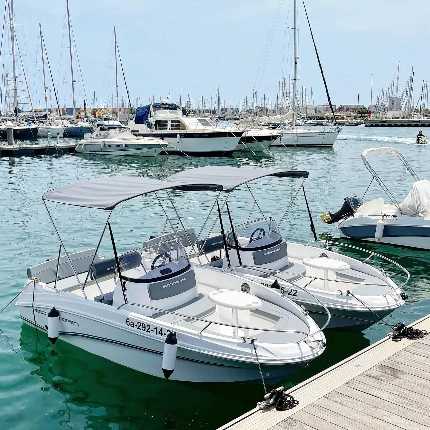 Explore Valencia on a 5m Rental AM 500