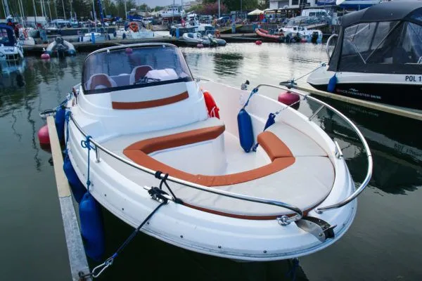 Explore Gdynia on a 5.58m Rental AM 555