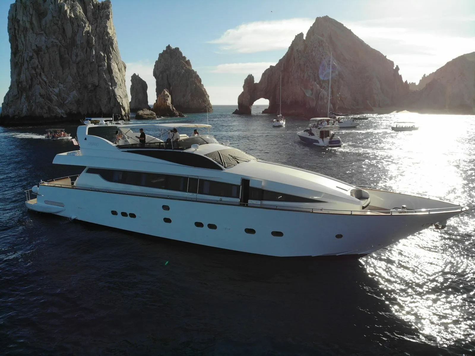 Charter a 28m Boat in San José del Cabo