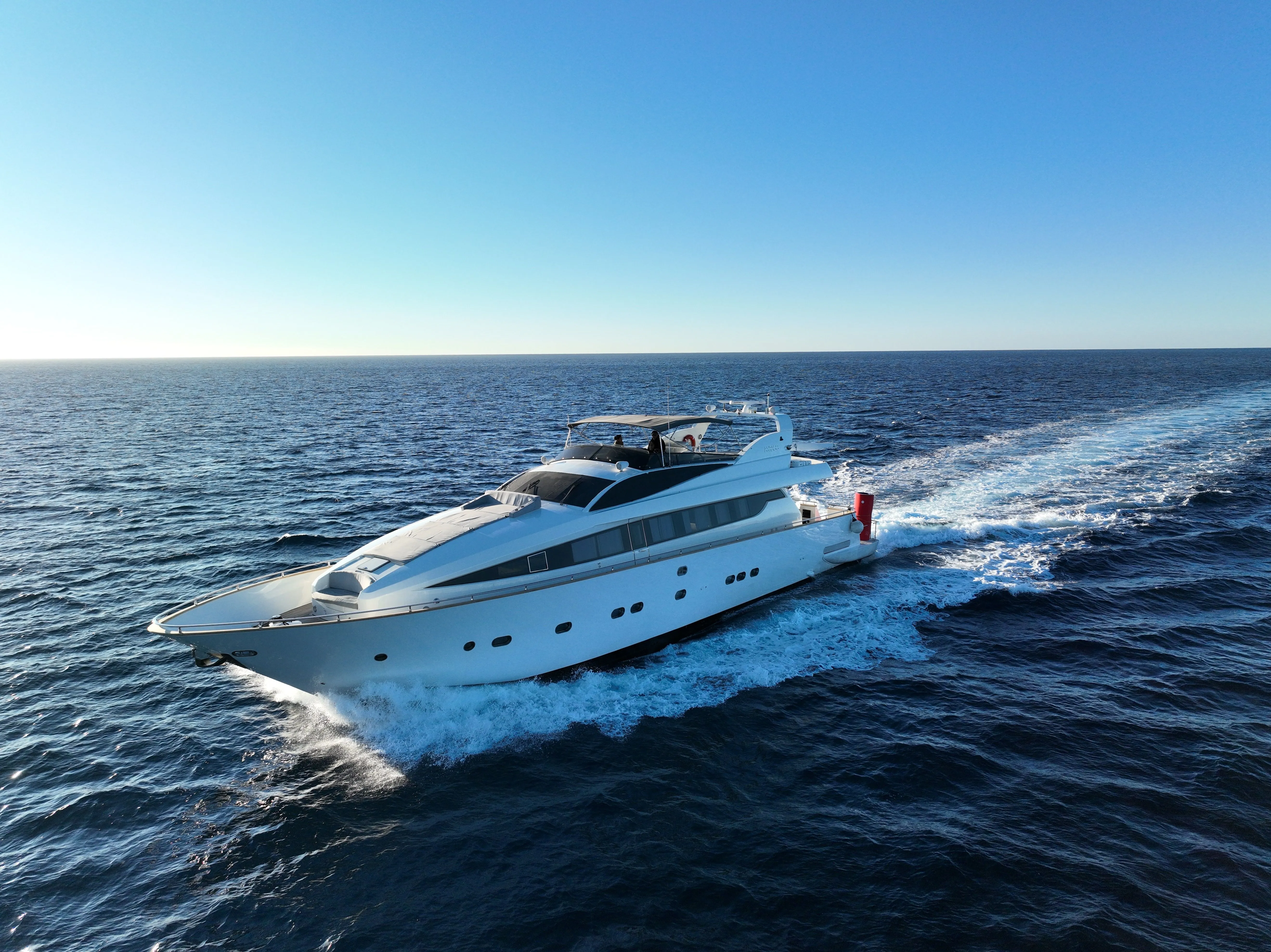 Charter a 28m Boat in San José del Cabo