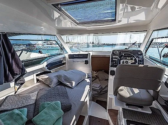 Lissy Charter Boat