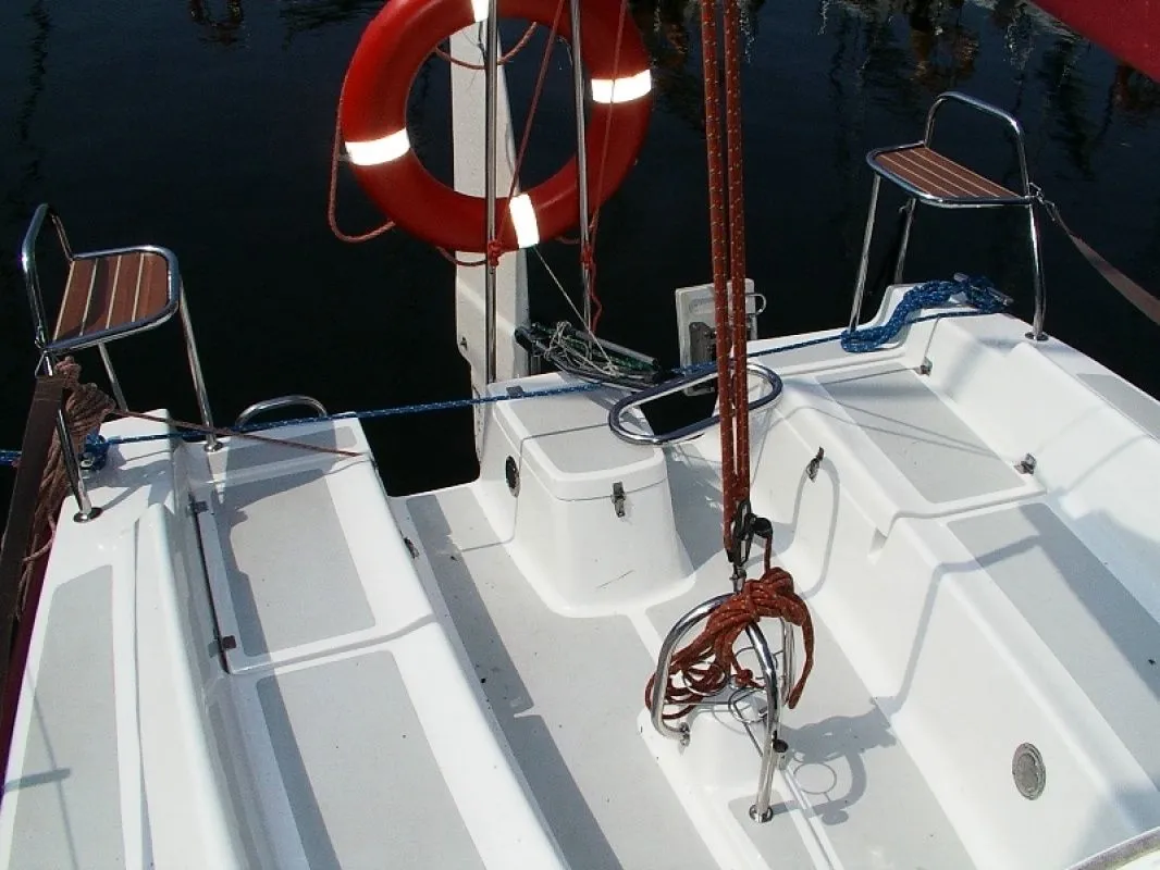 Explore Ruciane-Nida on a 8.13m Rental Antila 24