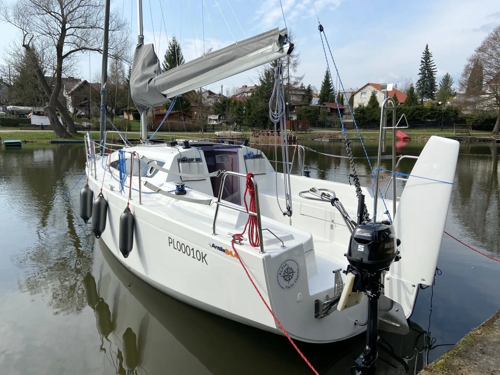 Rent a 8.17m Antila 24.4 Sailing Yacht in Piaski