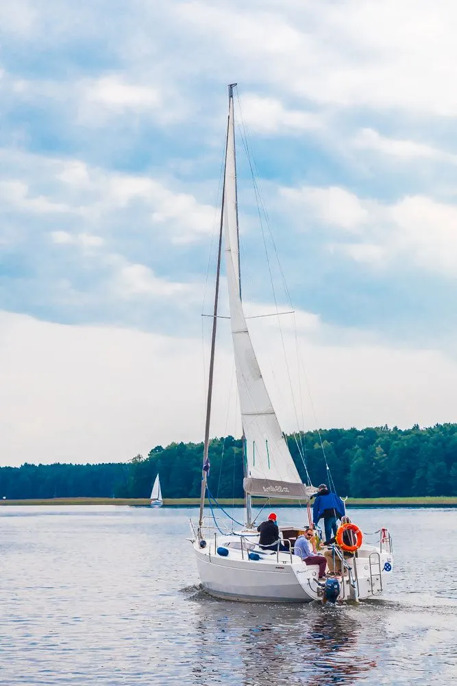 Bravo 1 Charter Boat - 4