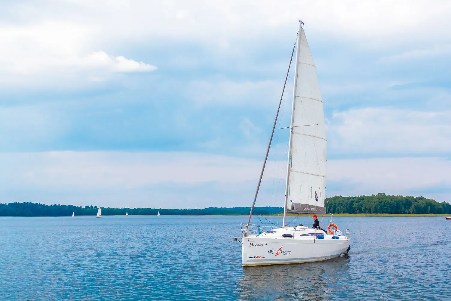 Bravo 1 Charter Boat - 1