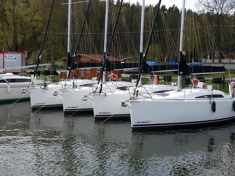 No Name Charter Boat